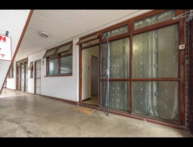 2 BEDROOM APARTMENT FOR SALE IN SUNNYSIDE